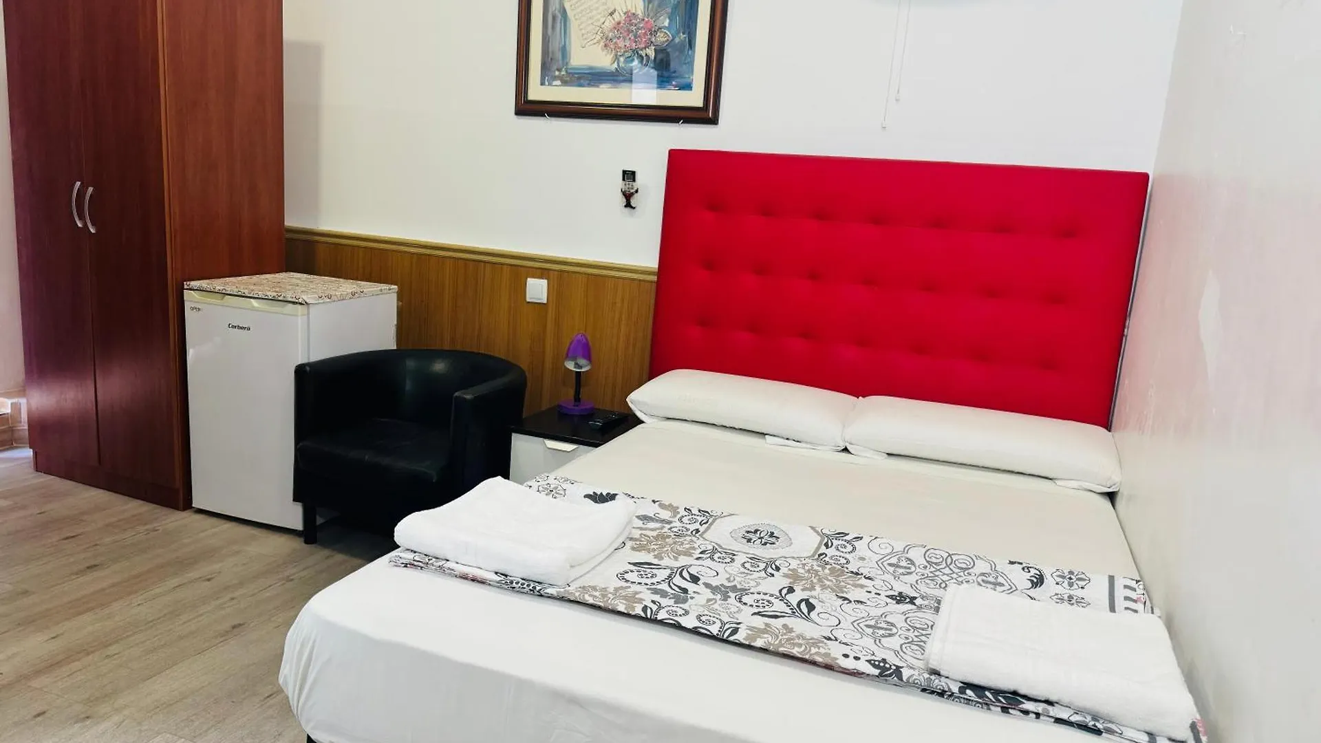 Hostal Mont Thabor Barcelona Guest house