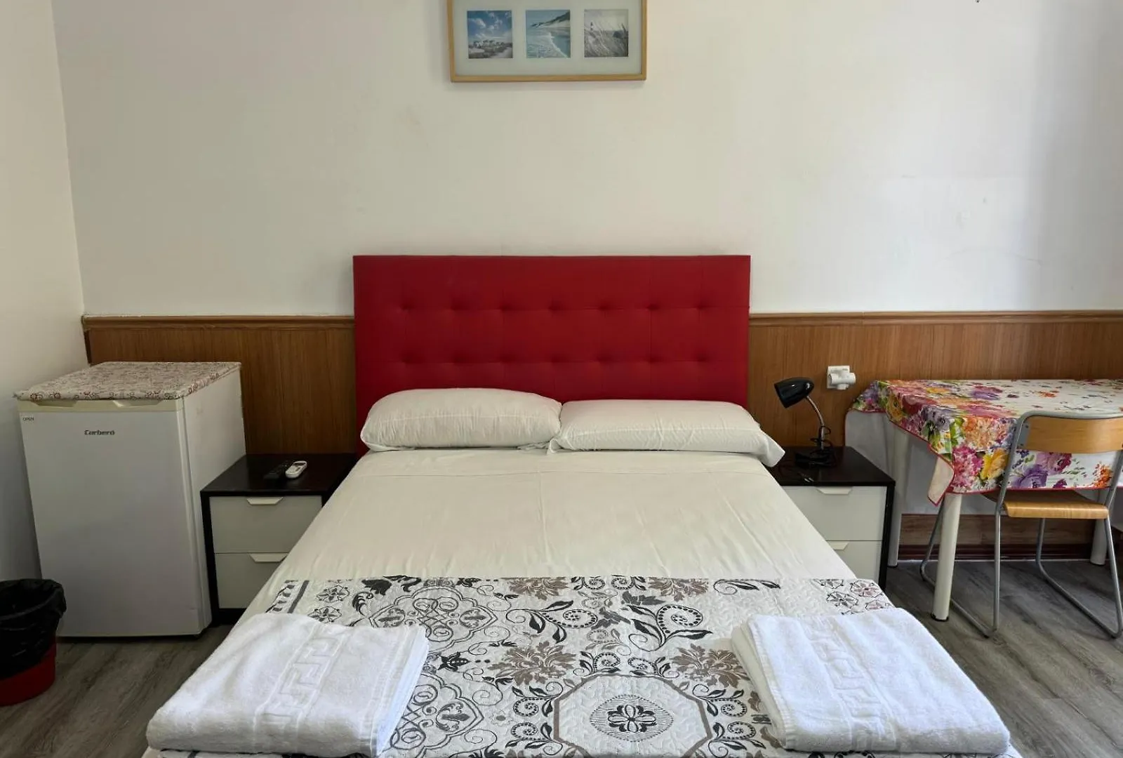 Hostal Mont Thabor Barcelona Guest house