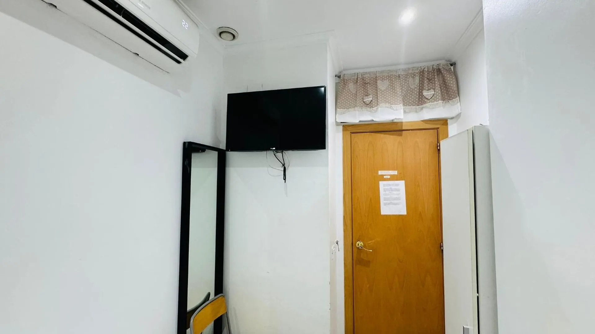 Guest house Hostal Mont Thabor Barcelona