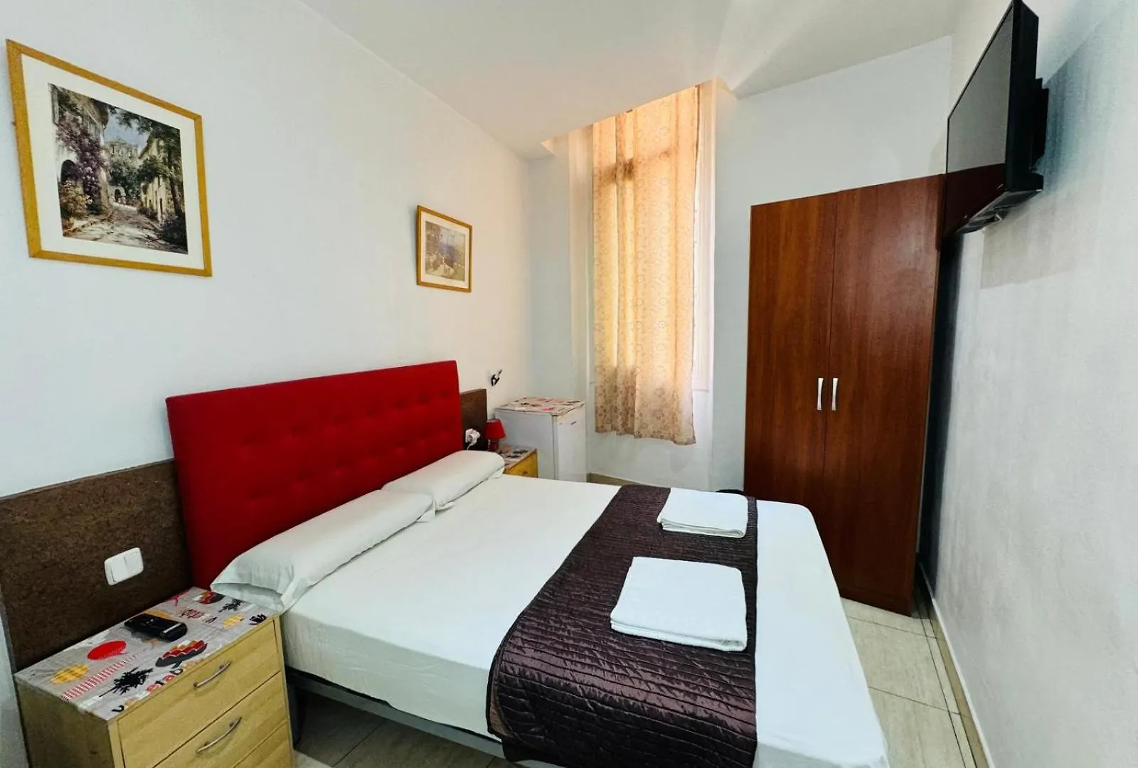 Hostal Mont Thabor Barcelona Spain