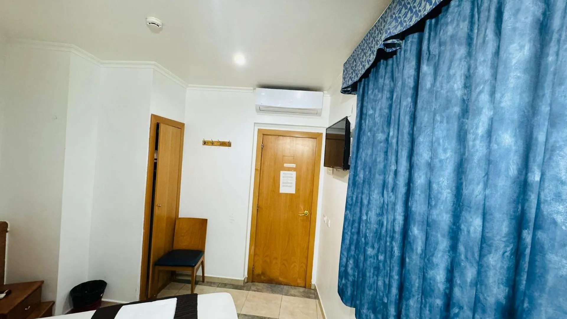 Guest house Hostal Mont Thabor Barcelona